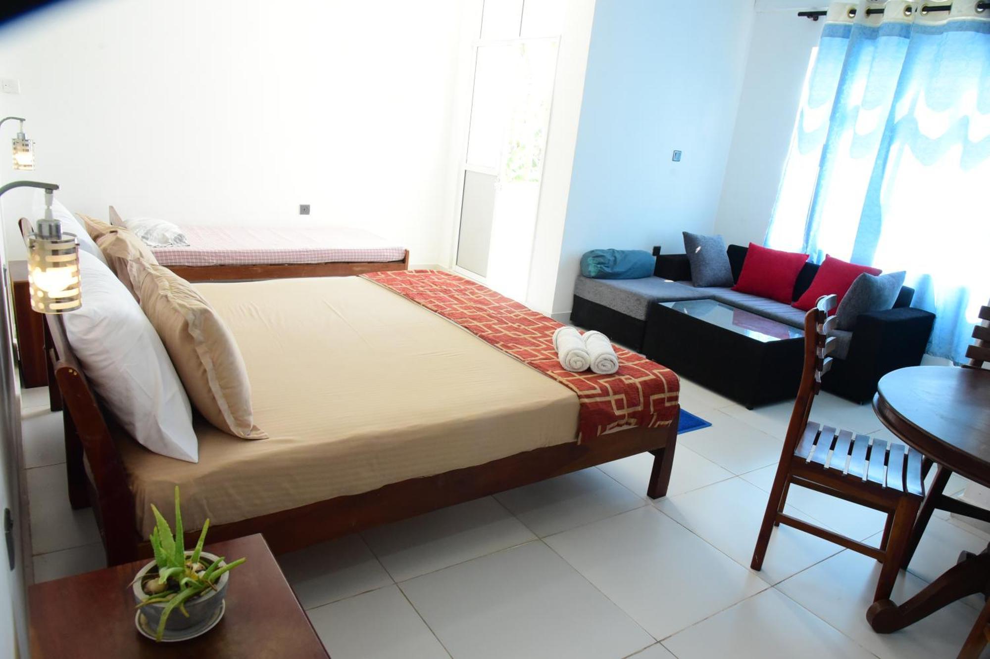 Happy Tuna Guesthouse Hikkaduwa Exterior foto