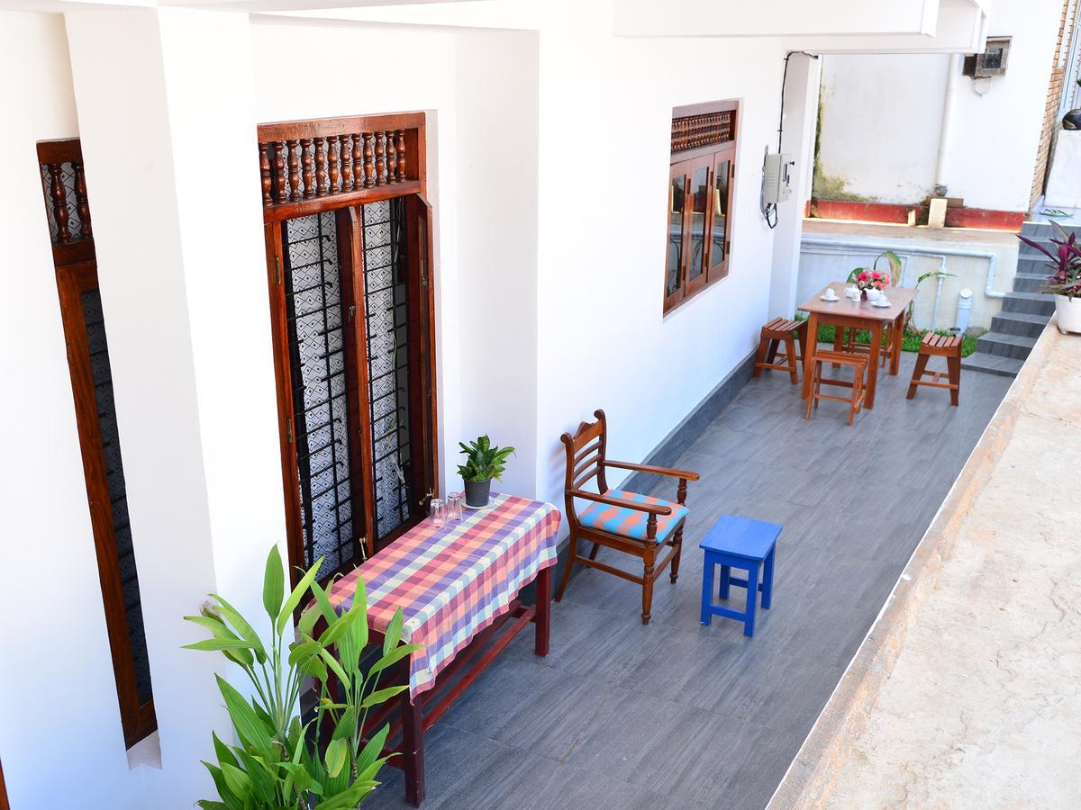 Happy Tuna Guesthouse Hikkaduwa Exterior foto